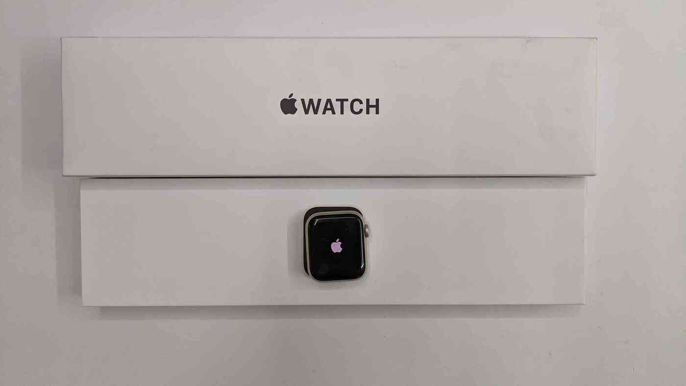 Apple Watch Series SE 2 2022 40mm Aluminum GPS